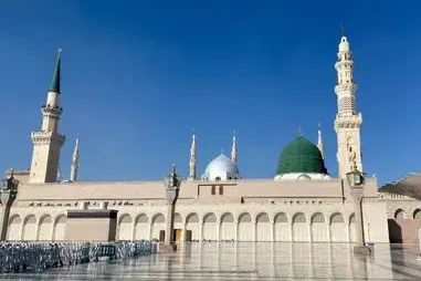 4 Star 14 Nights February Umrah Package